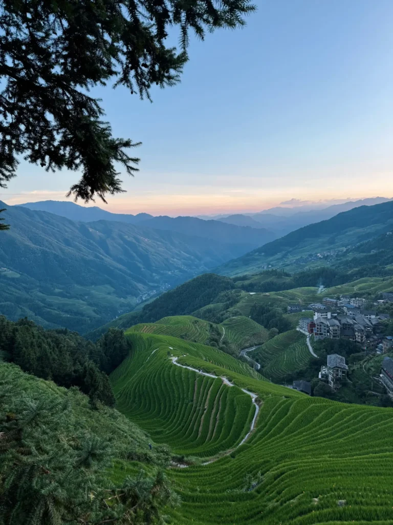Longji-Reisterrassen und Kultur der Roten Yao
