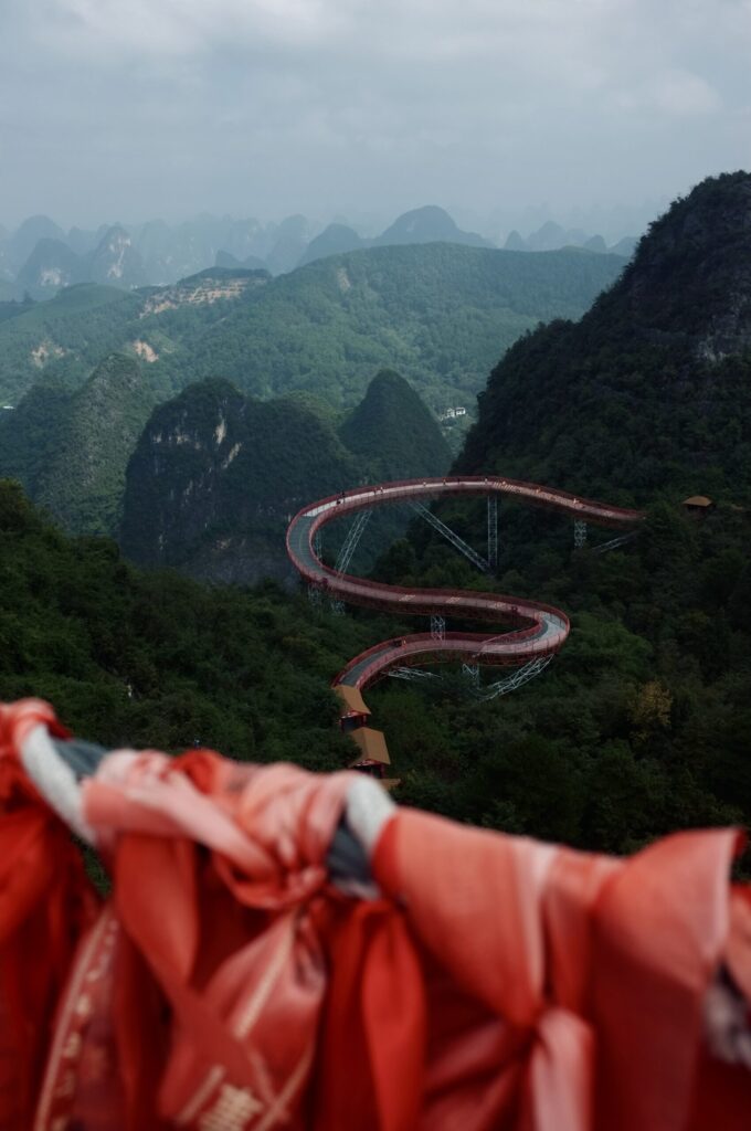 Ruyi Peak und ein zweiter Karstausblick