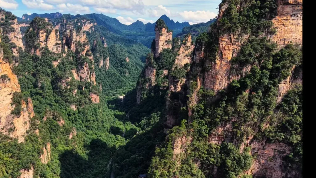 Flight to Zhangjiajie and Optional Evening Performance